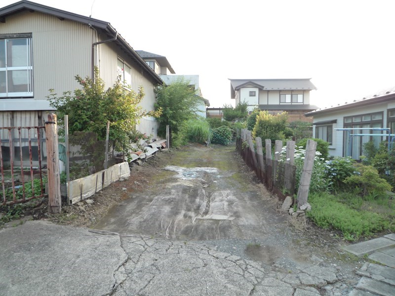 2156　青森県八戸市大字沢里字沢里山　土地 現地写真