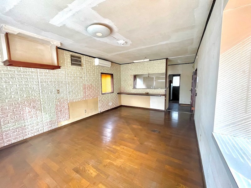 5464　八戸市類家5丁目　中古住宅※ただ今商談中です リビング