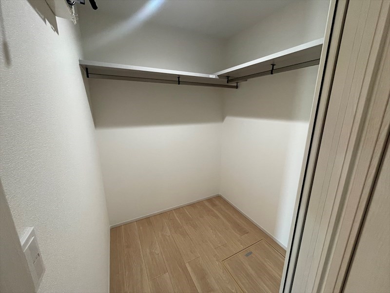 5472　上北郡おいらせ町下前田　中古住宅（オーナーチェンジ物件） 内観写真（収納）