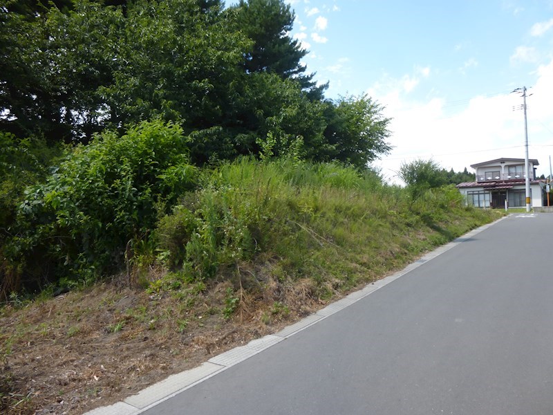 2281　八戸市大字大久保字上面　土地 現地写真（前面道路含む現地写真）