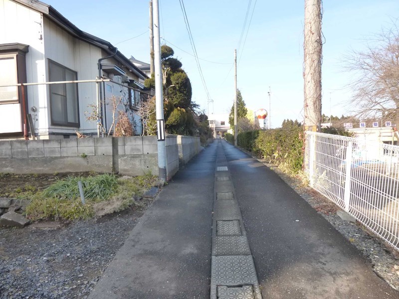 2364　八戸市大字市川町字桔梗野　土地 現地写真（前面道路含む現地写真）