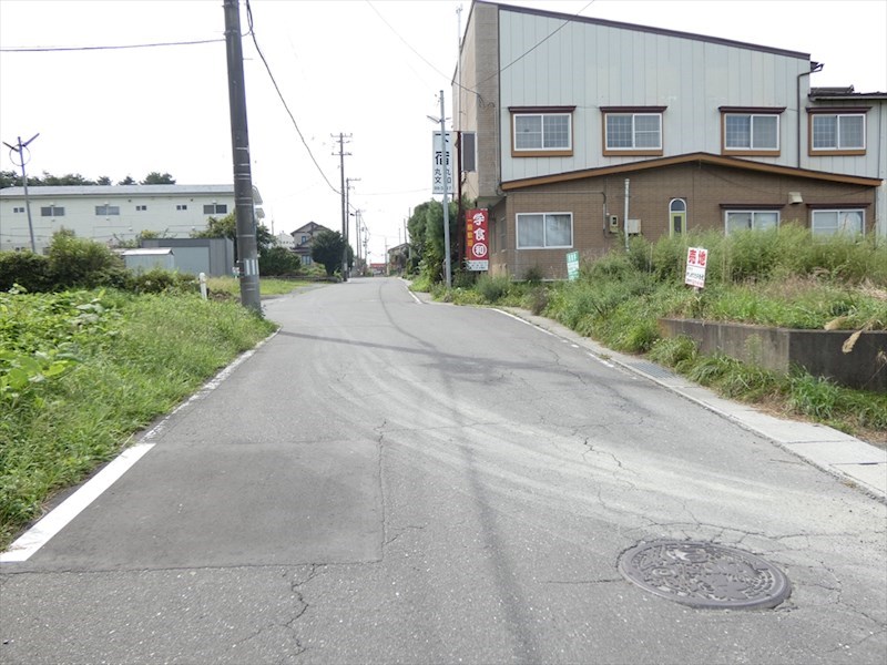 2429　三戸郡階上町蒼前西一丁目　土地 現地写真（前面道路含む現地写真）