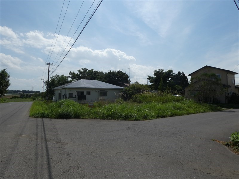 2445　上北郡六戸町大字折茂字今熊　土地 現地写真（前面道路含む現地写真）
