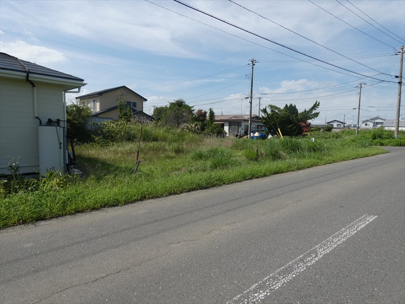2445　上北郡六戸町大字折茂字今熊　土地 現地写真（前面道路含む現地写真）