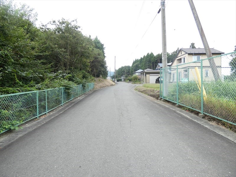 2465　三戸郡階上町大字道仏字天当平　土地 現地写真（前面道路含む現地写真）
