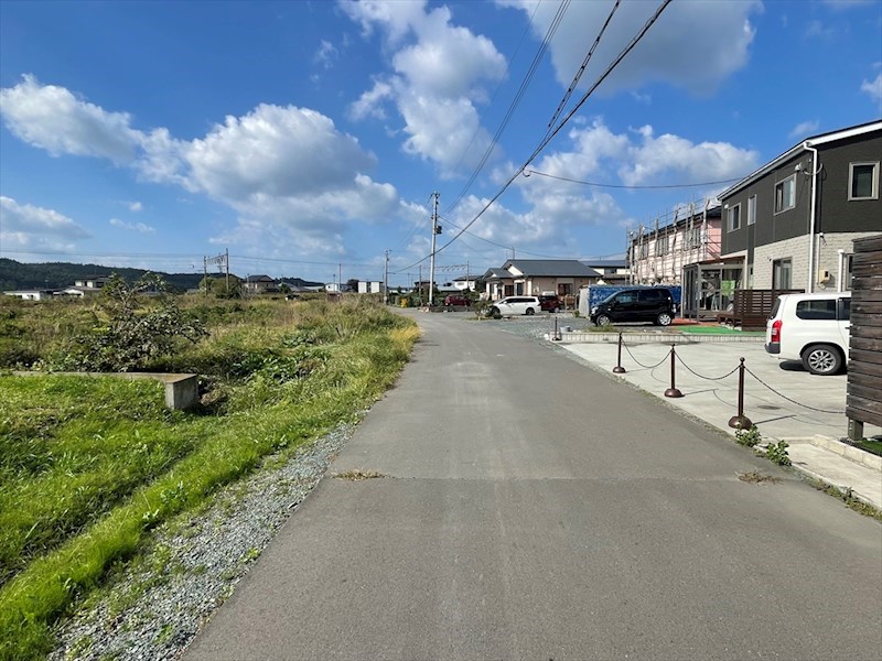 2545　上北郡おいらせ町境田　土地 現地写真（前面道路含む現地写真）