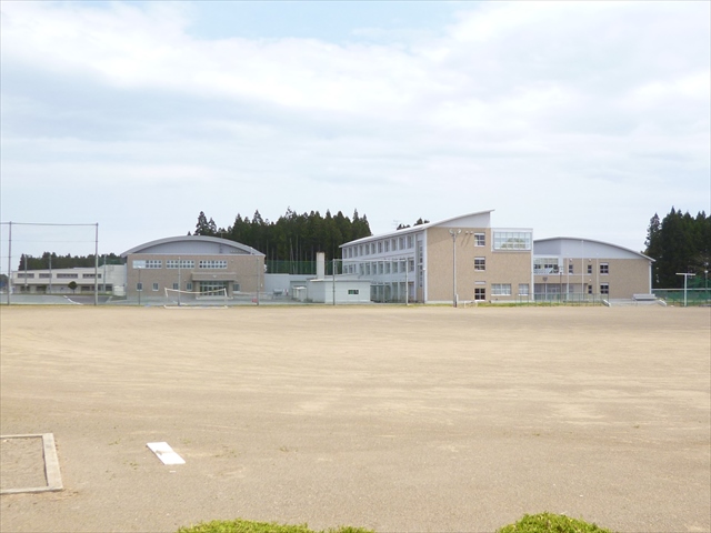 2143　青森県上北郡おいらせ町三本木　土地 おいらせ町立下田中学校