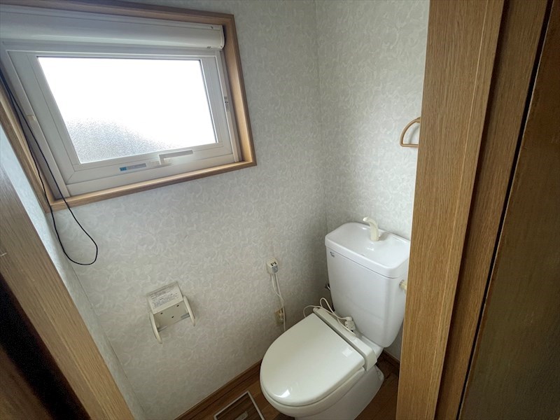 5463　八戸市大字鮫町字ハン木沢　中古住宅※ただいま商談中です 内観写真（トイレ）