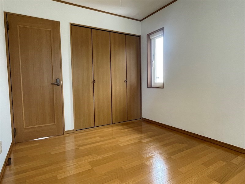 5463　八戸市大字鮫町字ハン木沢　中古住宅※ただいま商談中です 洋室6帖