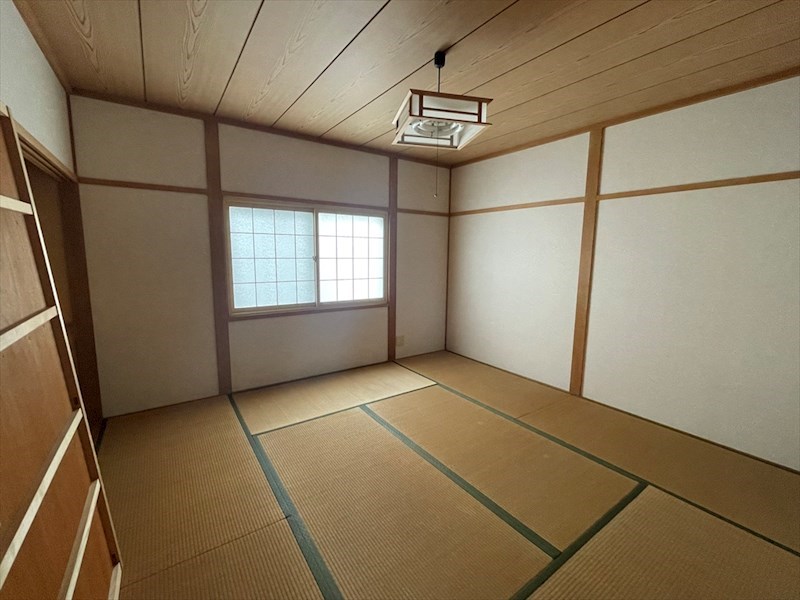 5463　八戸市大字鮫町字ハン木沢　中古住宅※ただいま商談中です 和室8帖