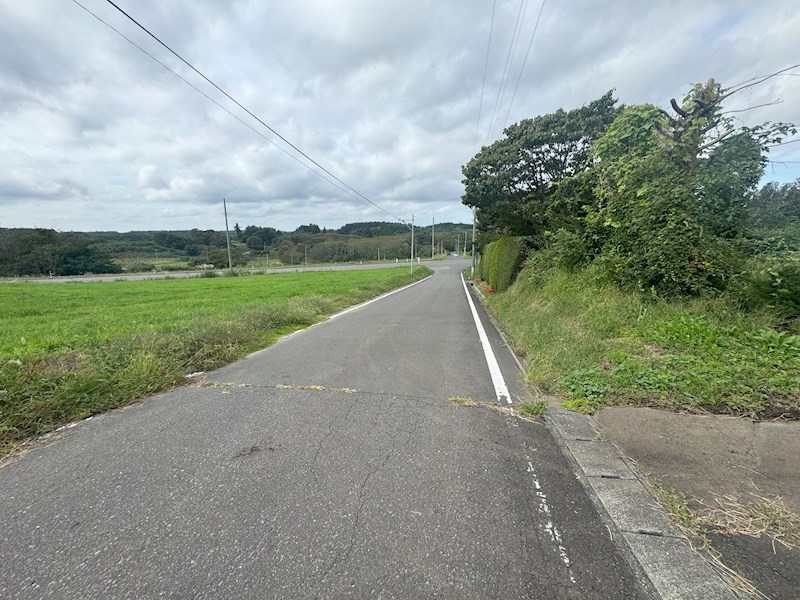 5475　三戸郡階上町大字平内字中渡　中古住宅 現地写真（前面道路含む現地写真）