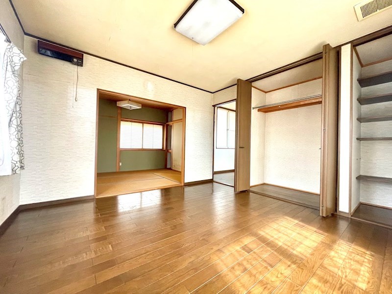 5476　十和田市東二十四番町　中古住宅※ただいま商談中です 8帖洋室