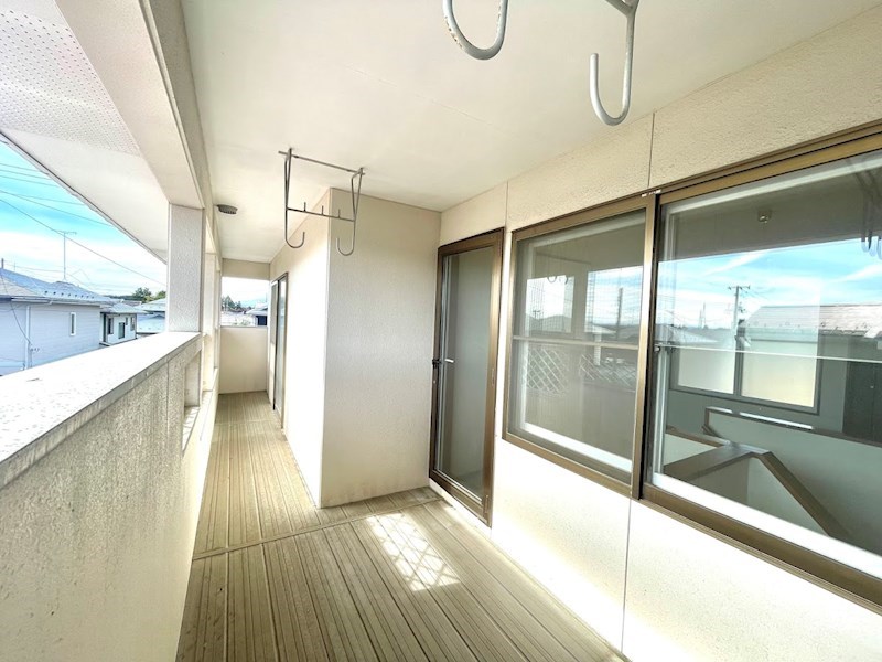 5476　十和田市東二十四番町　中古住宅※ただいま商談中です 現地写真（バルコニー）