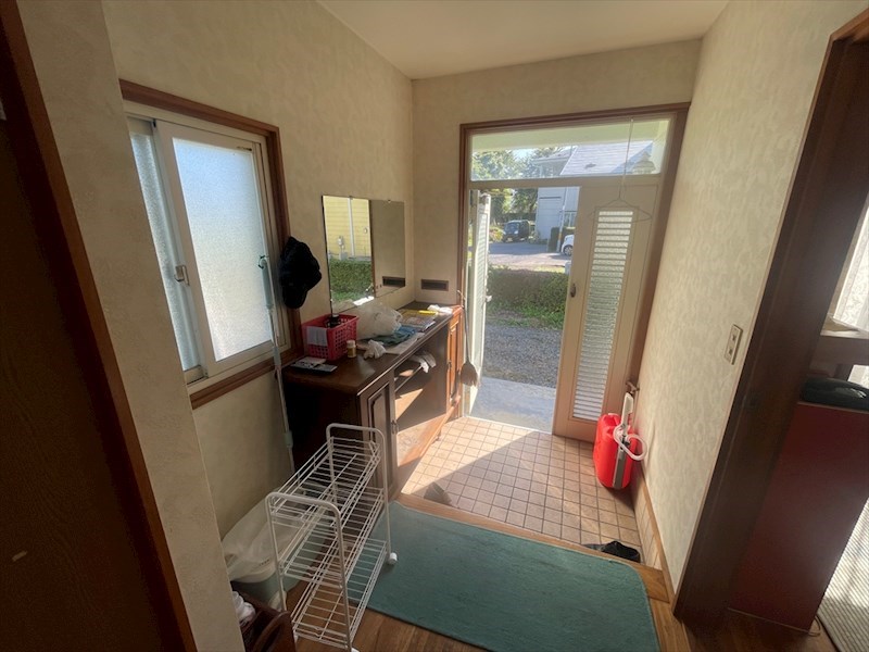 5480　三戸郡階上町大字道仏字耳ヶ吠　中古住宅※ただいま商談中です 現地写真（玄関）
