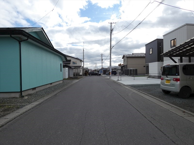 5495　十和田市西五番町DC・B棟※ただ今商談中です 現地写真（前面道路含む現地写真）