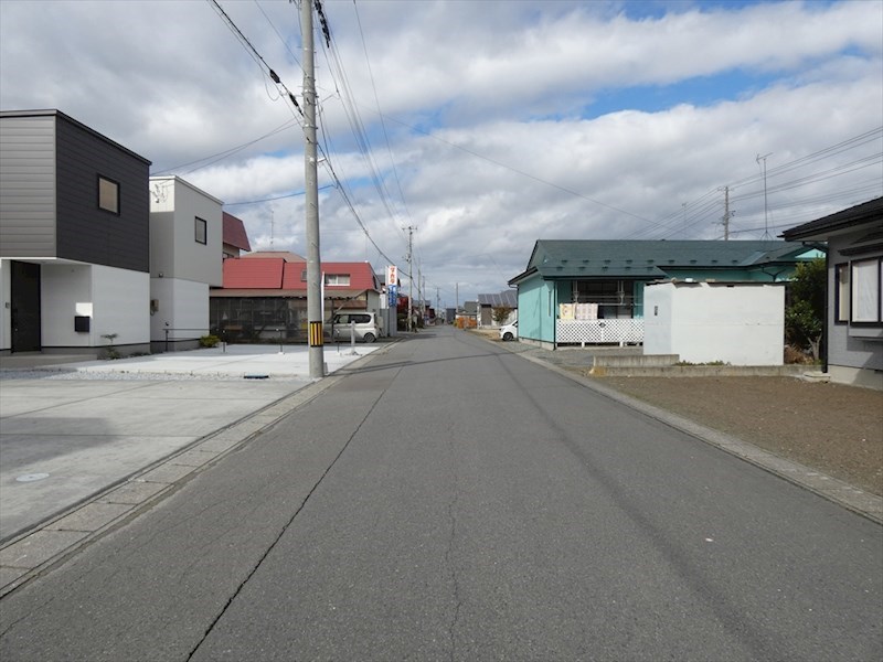 5495　十和田市西五番町DC・B棟※ただ今商談中です 現地写真（前面道路含む現地写真）