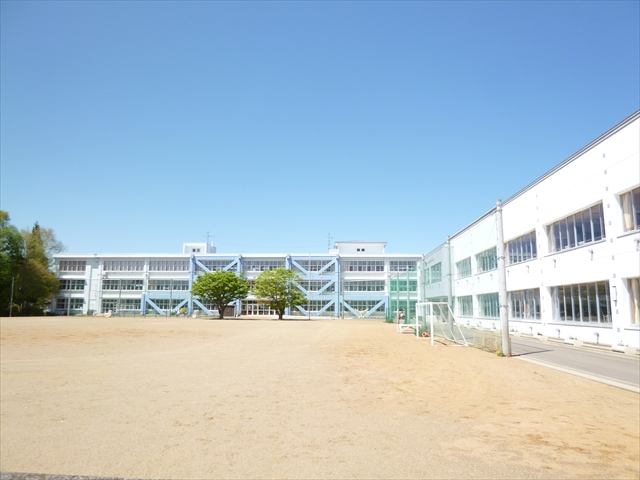 2020　八戸市大字市川町字尻引前山　土地 八戸市立桔梗野小学校