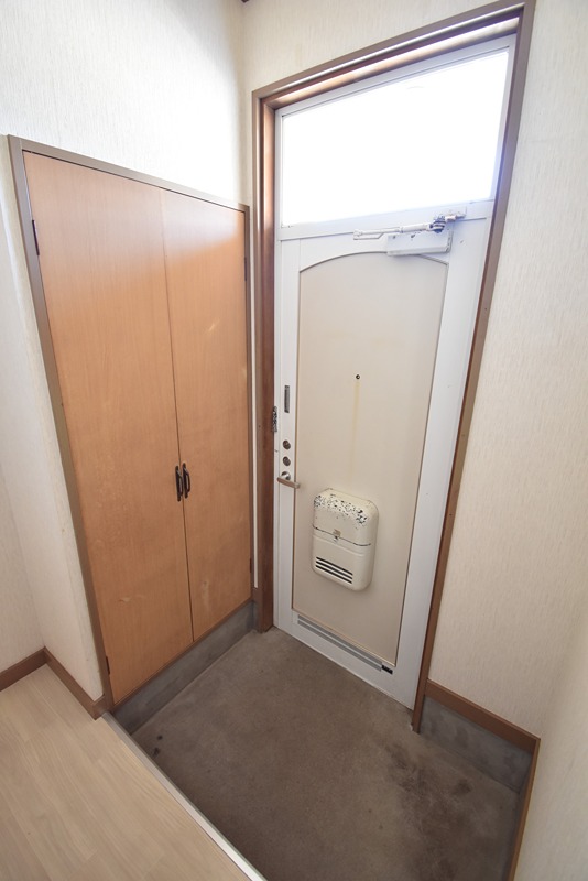タウン下長  玄関