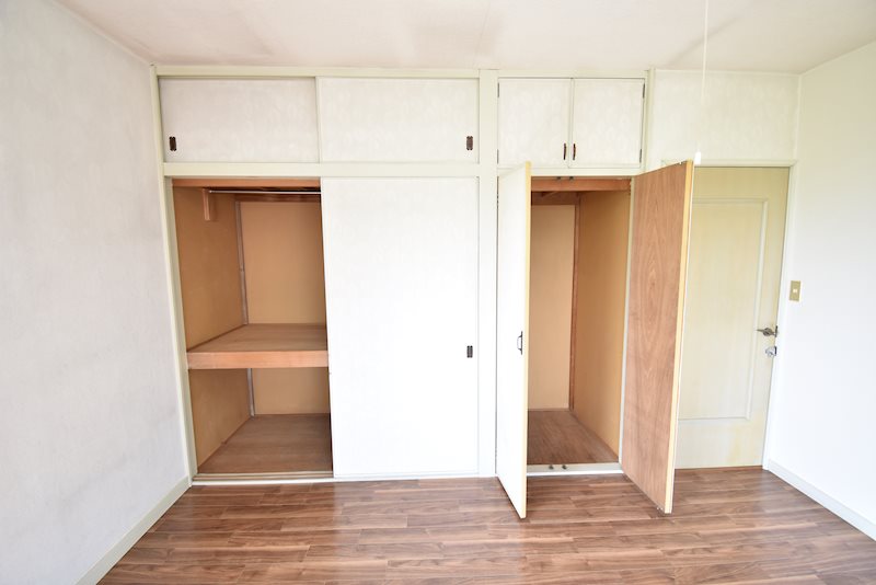 荒屋貸家 収納