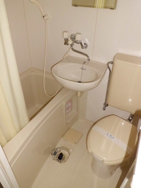 青森県八戸市市川町桔梗野 バス・シャワールーム