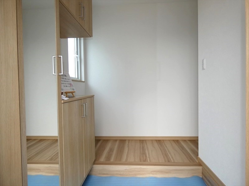 5402　サンガーデン長苗代No.11　新築住宅 現地写真（玄関）