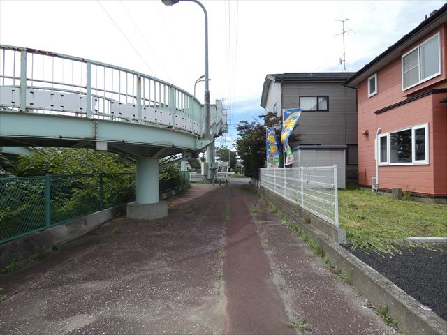 2473　八戸市下長４丁目　土地 前面道路