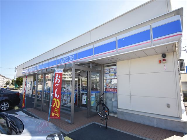 タウン下長  ﾛｰｿﾝ 八戸下長四丁目店