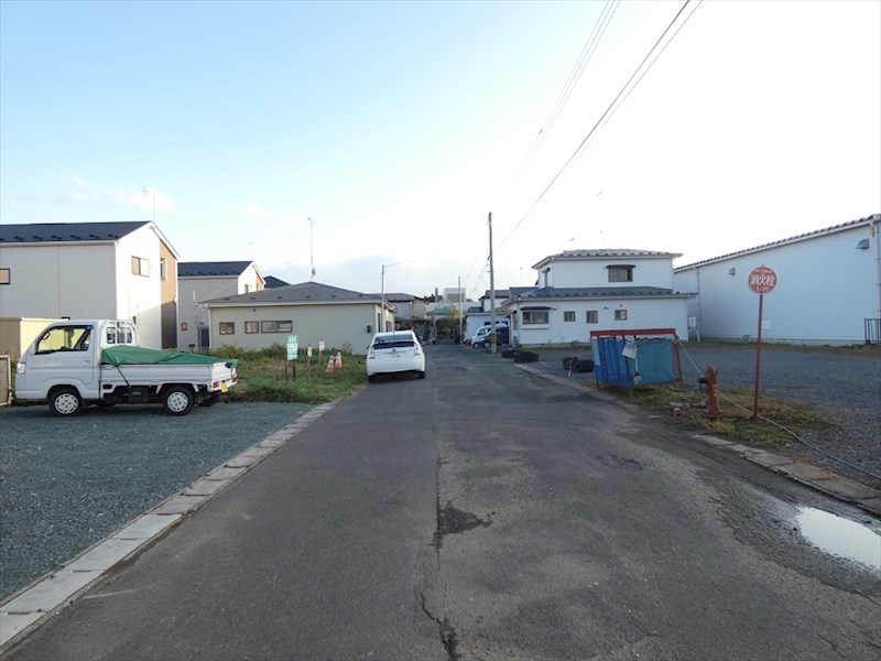 2478　おいらせ町下前田　土地 現地写真（前面道路含む現地写真）