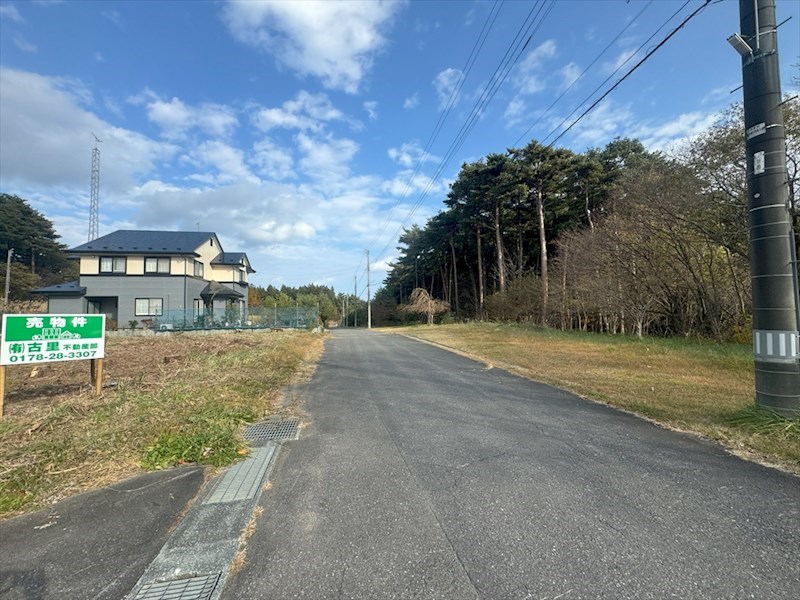 2525　三戸郡階上町大字道仏字天当平　土地※ただ今商談中です 現地写真（前面道路含む現地写真）