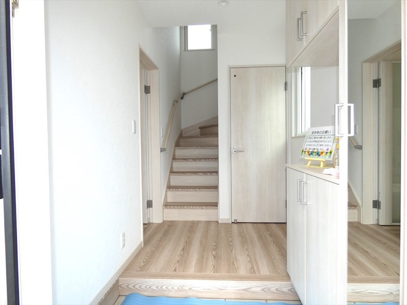 5401　サンガーデン長苗代No.9　建売住宅 現地写真（玄関）