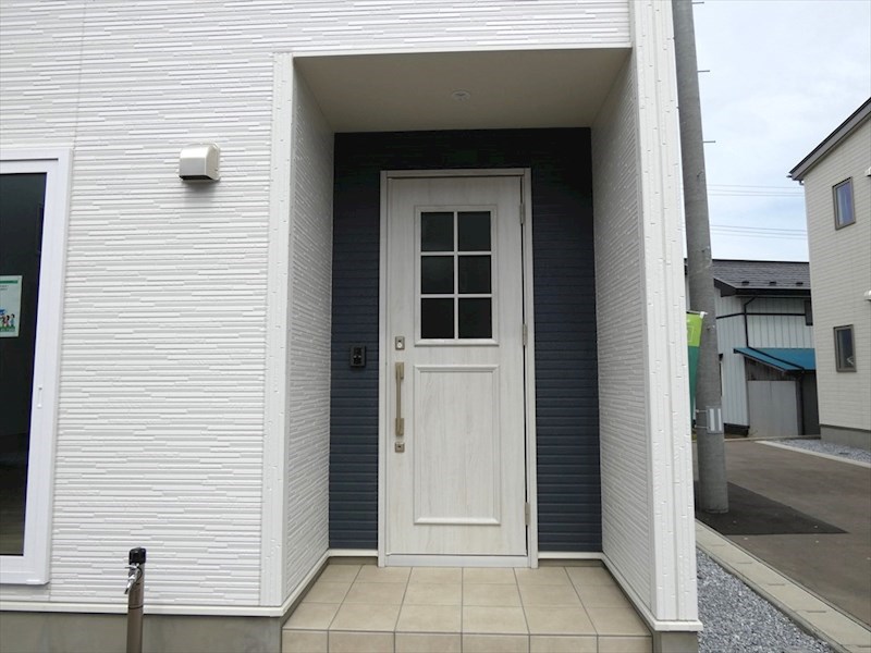 5401　サンガーデン長苗代No.9　建売住宅 現地写真（玄関）