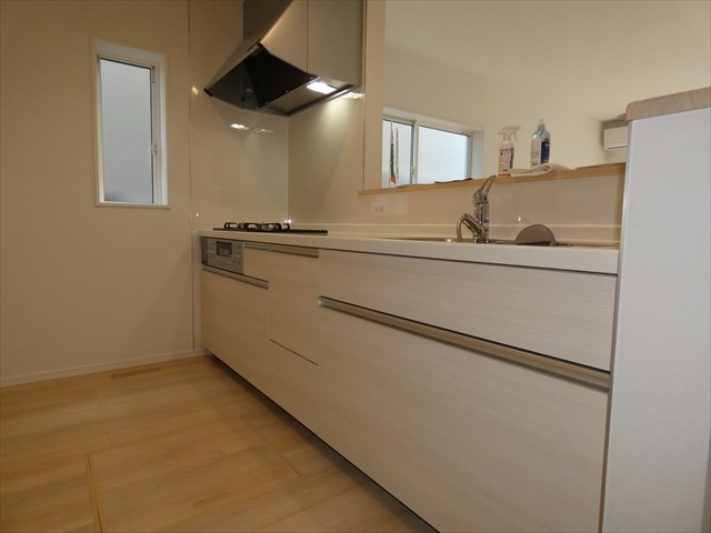 5451　クレイドルガーデン三沢市松園町第5　新築分譲住宅　2号棟 内観写真（キッチン）