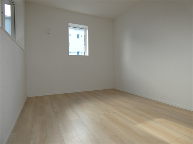 5451　クレイドルガーデン三沢市松園町第5　新築分譲住宅　2号棟 洋室6帖（南側）