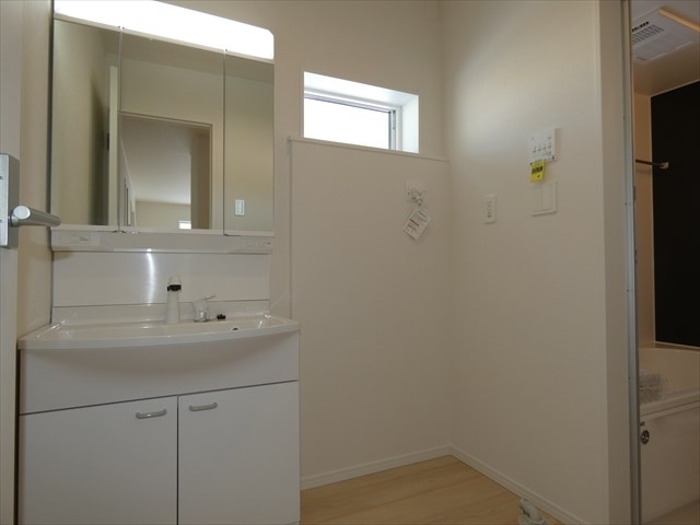 5452　クレイドルガーデン三沢市松園町第5　新築分譲住宅　3号棟※ただいま商談中です 内観写真（洗面台・洗面所）