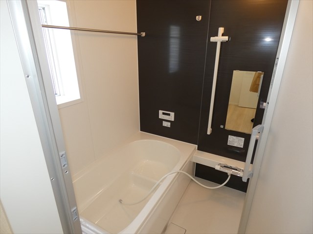 5452　クレイドルガーデン三沢市松園町第5　新築分譲住宅　3号棟※ただいま商談中です 内観写真（浴室）