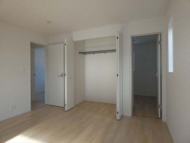 5452　クレイドルガーデン三沢市松園町第5　新築分譲住宅　3号棟※ただいま商談中です 洋室8帖