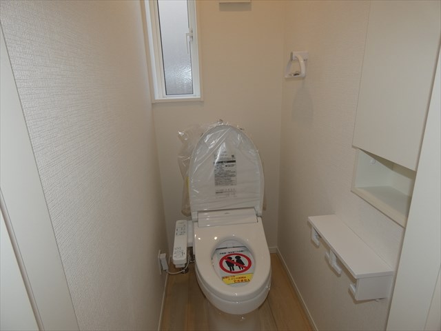 5452　クレイドルガーデン三沢市松園町第5　新築分譲住宅　3号棟※ただいま商談中です 内観写真（トイレ）