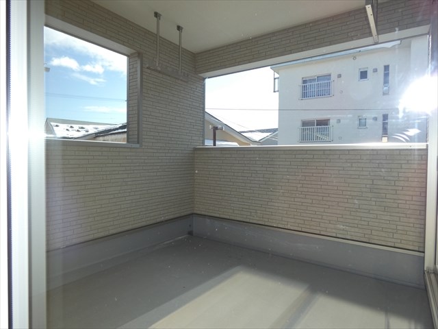 5452　クレイドルガーデン三沢市松園町第5　新築分譲住宅　3号棟※ただいま商談中です 現地写真（バルコニー）