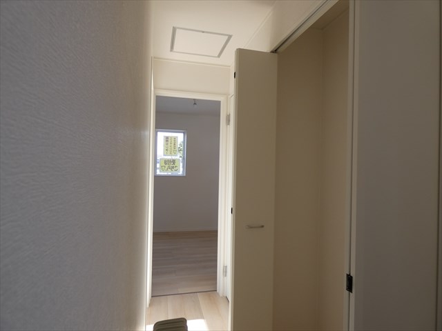 5455　クレイドルガーデン三沢市松園町第5　新築分譲住宅　6号棟※ただ今商談中です 廊下　2F