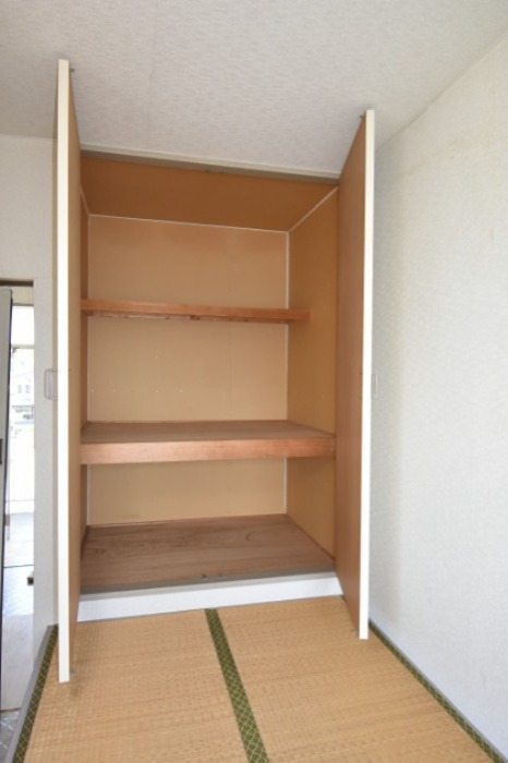 ぐれーすハイツ 収納