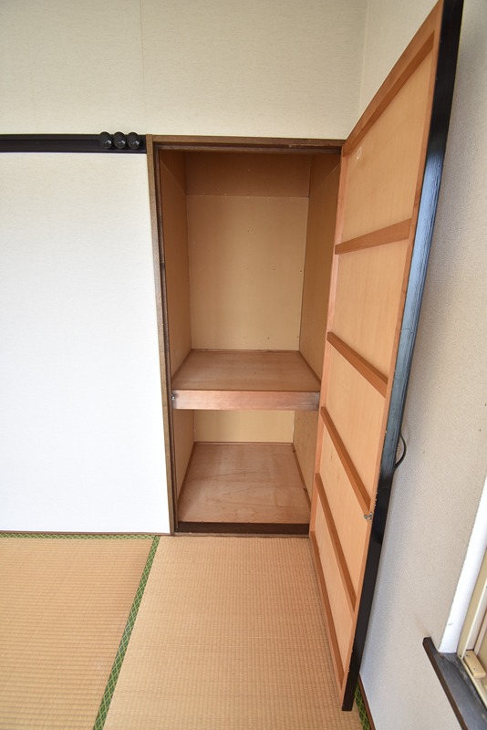 ウェストハイツA 収納
