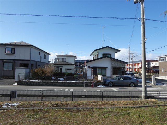 2540　八戸市根城6丁目　土地 現地写真（前面道路含む現地写真）