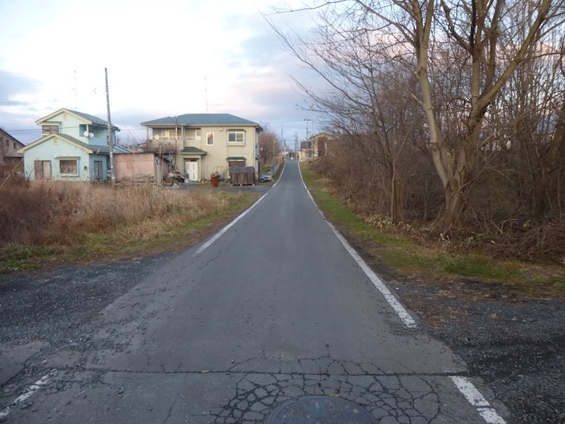 2332　三戸郡階上町蒼前西2丁目　土地 現地写真（前面道路含む現地写真）