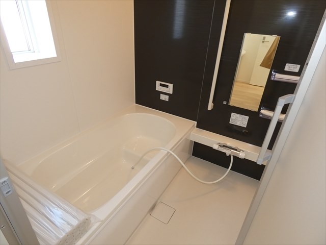 5453　クレイドルガーデン三沢市松園町第5　新築分譲住宅　4号棟※ただ今商談中です 内観写真（浴室）
