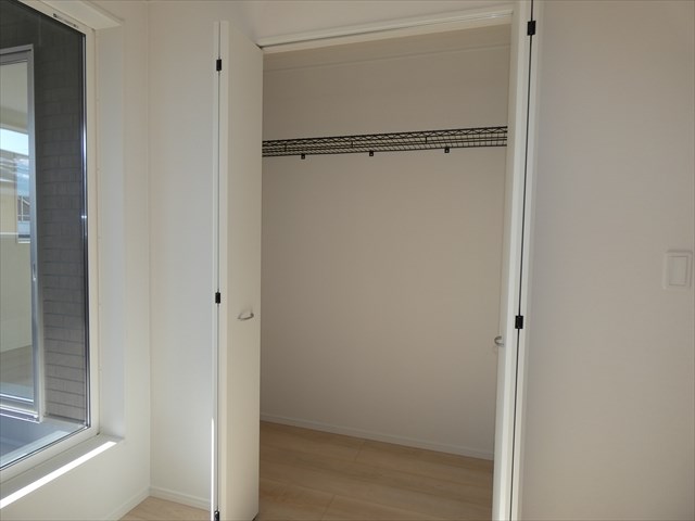 5453　クレイドルガーデン三沢市松園町第5　新築分譲住宅　4号棟※ただ今商談中です 洋室7.5帖　クローゼット