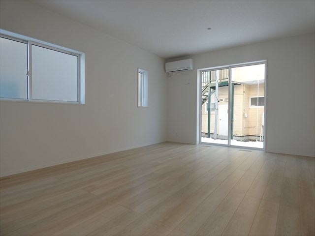 5454　クレイドルガーデン三沢市松園町第5　新築分譲住宅　5号棟※ただいま商談中です 内観写真（リビング）