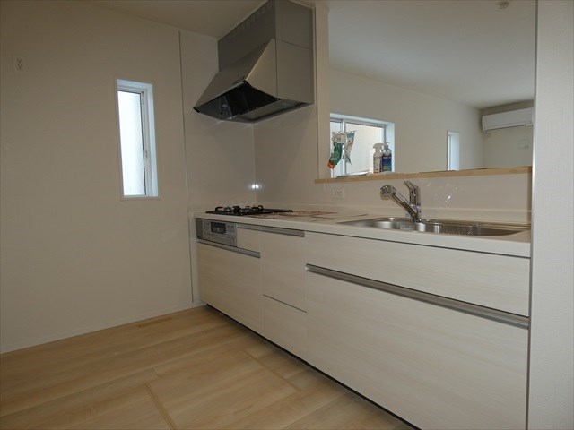 5454　クレイドルガーデン三沢市松園町第5　新築分譲住宅　5号棟※ただいま商談中です 内観写真（キッチン）