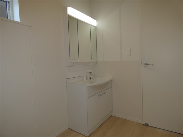 5454　クレイドルガーデン三沢市松園町第5　新築分譲住宅　5号棟※ただいま商談中です 内観写真（洗面台・洗面所）
