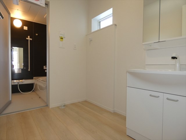 5454　クレイドルガーデン三沢市松園町第5　新築分譲住宅　5号棟※ただいま商談中です 内観写真（洗面台・洗面所）