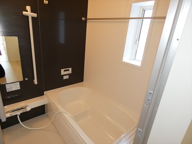5454　クレイドルガーデン三沢市松園町第5　新築分譲住宅　5号棟※ただいま商談中です 内観写真（浴室）
